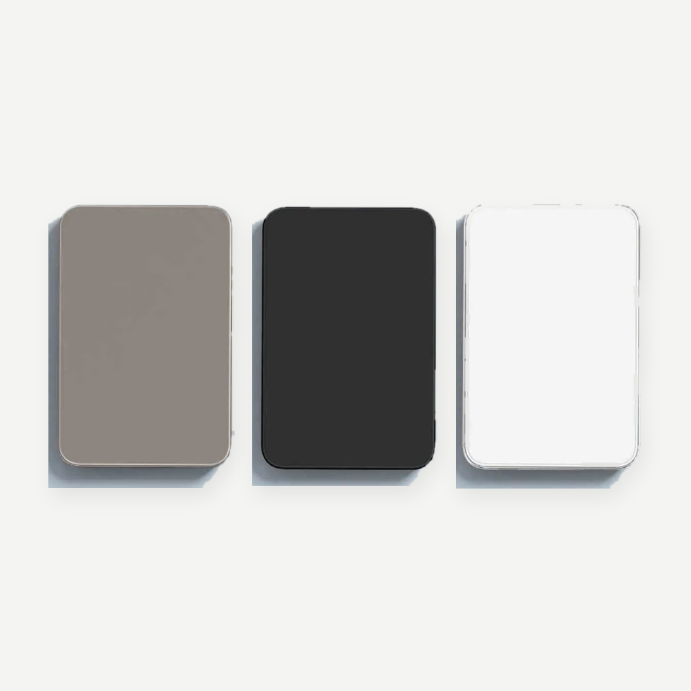 Magnetic power bank in Titanium, Black and White